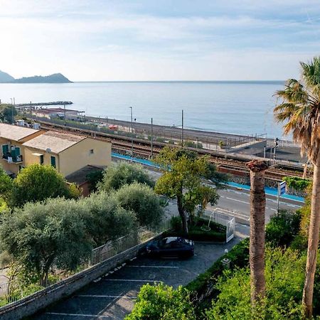 Real Park Hotel Cavi di Lavagna Εξωτερικό φωτογραφία